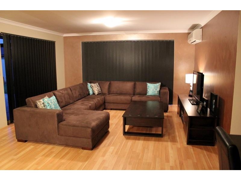 9 Glasgow Way, Seville Grove WA 6112