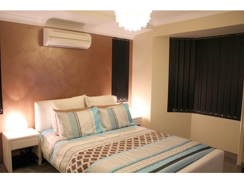 9 Glasgow Way, Seville Grove WA 6112