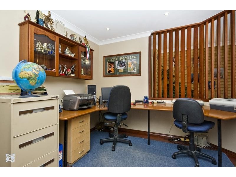 15 Brooks Place, Wandi WA 6167