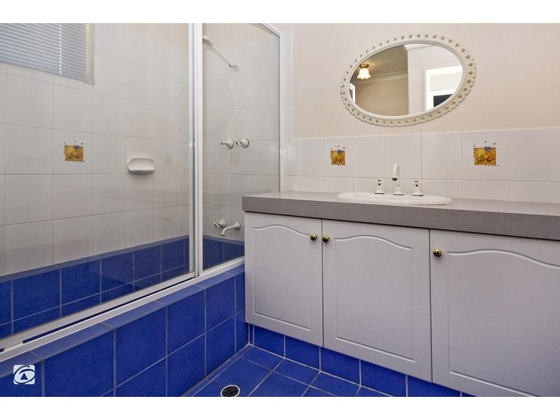 15 Brooks Place, Wandi WA 6167