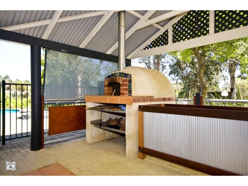 15 Brooks Place, Wandi WA 6167