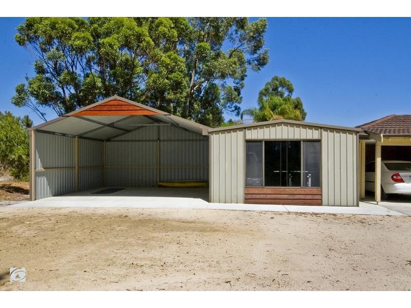 15 Brooks Place, Wandi WA 6167