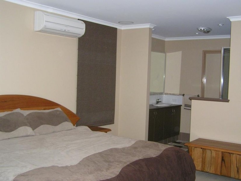 8 Nesbit Place, Success WA 6164