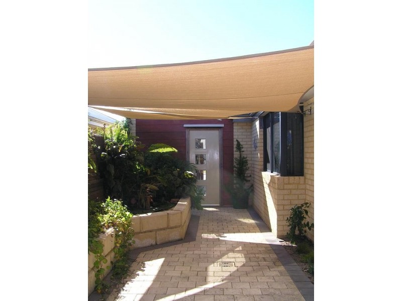 8 Nesbit Place, Success WA 6164