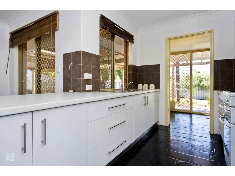 22 Elderberry Drive, South Lake WA 6164