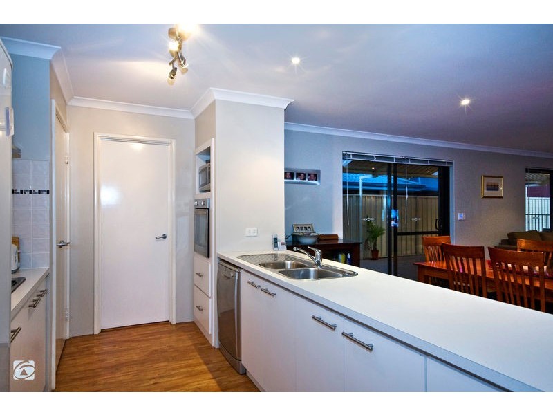 6 Marra Way, South Lake WA 6164