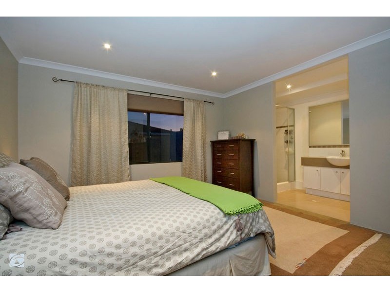 6 Marra Way, South Lake WA 6164