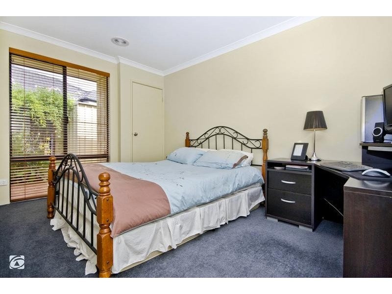 14 Gillen Way, Success WA 6164