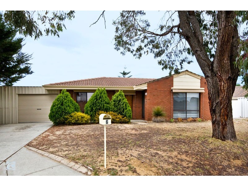 6 Christie Court, Yangebup WA 6164
