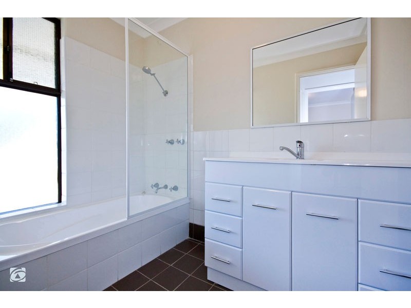 6 Christie Court, Yangebup WA 6164