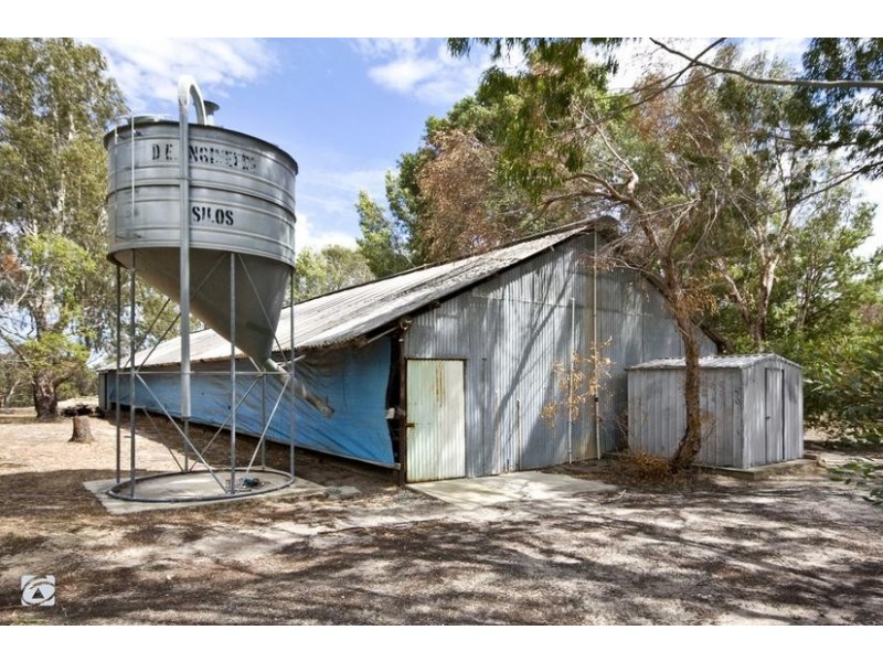 320 South Western Highway, Wungong WA 6112