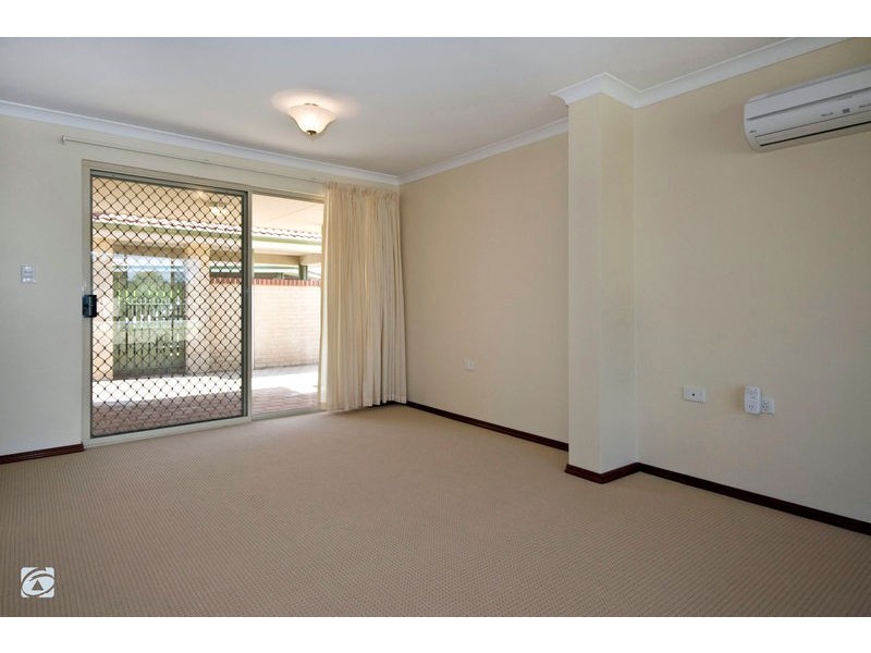2/2 Argyle Place, Yangebup WA 6164