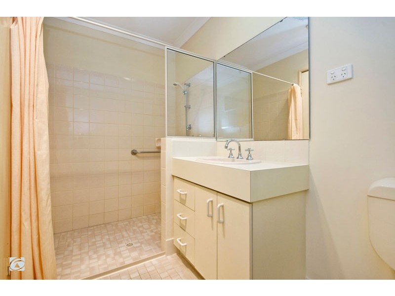 2/2 Argyle Place, Yangebup WA 6164