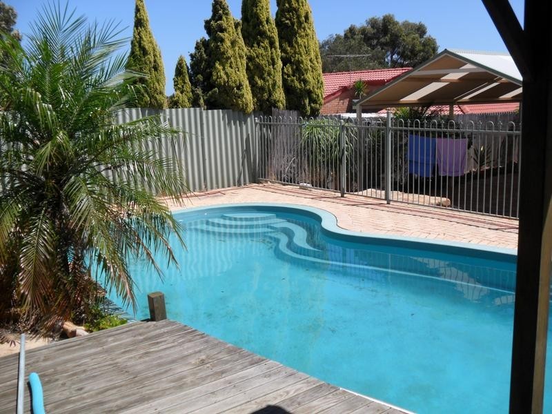 19 Whitlock Terrace, South Lake WA 6164