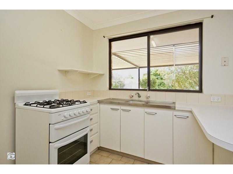 13 Prout Way, Bibra Lake WA 6163