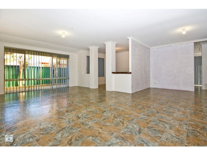 1 Citrus Loop, South Lake WA 6164