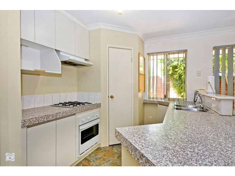 1 Citrus Loop, South Lake WA 6164