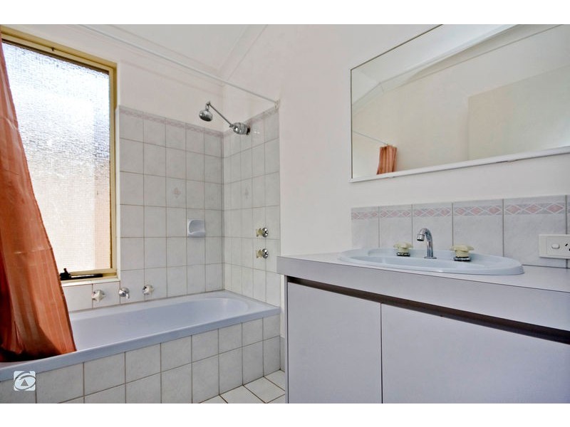 1 Citrus Loop, South Lake WA 6164