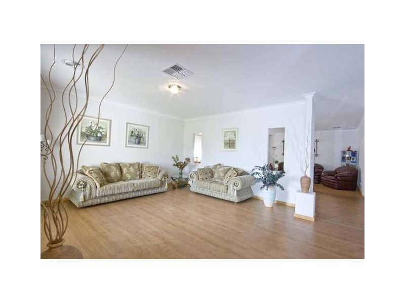 27 Bluebush Avenue, Beeliar WA 6164