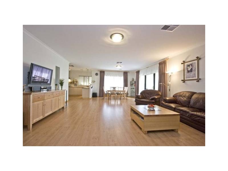 27 Bluebush Avenue, Beeliar WA 6164