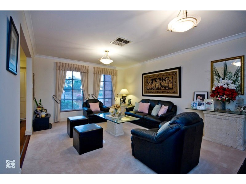 39 Sciano Avenue, Success WA 6164