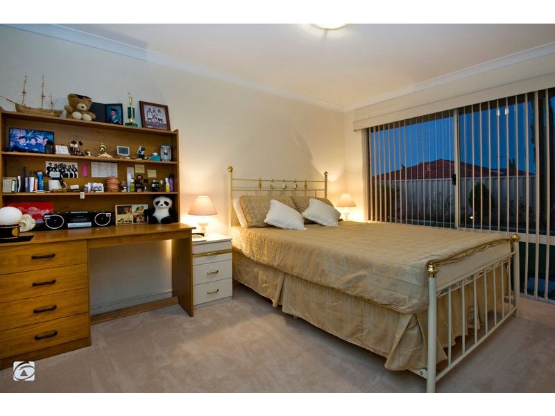 39 Sciano Avenue, Success WA 6164