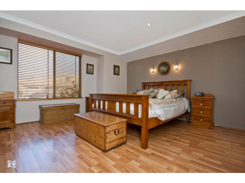 5 Monroe Turn, Success WA 6164