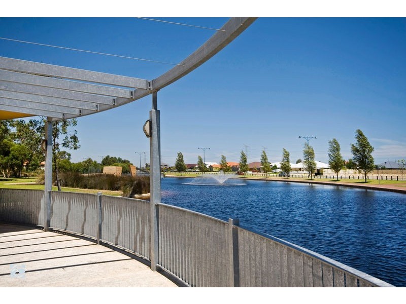 5 Monroe Turn, Success WA 6164