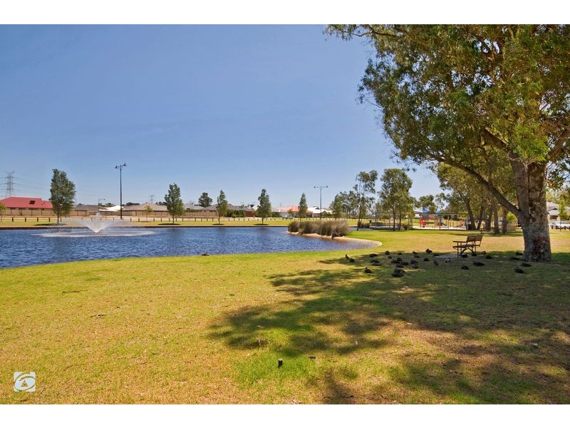 5 Monroe Turn, Success WA 6164