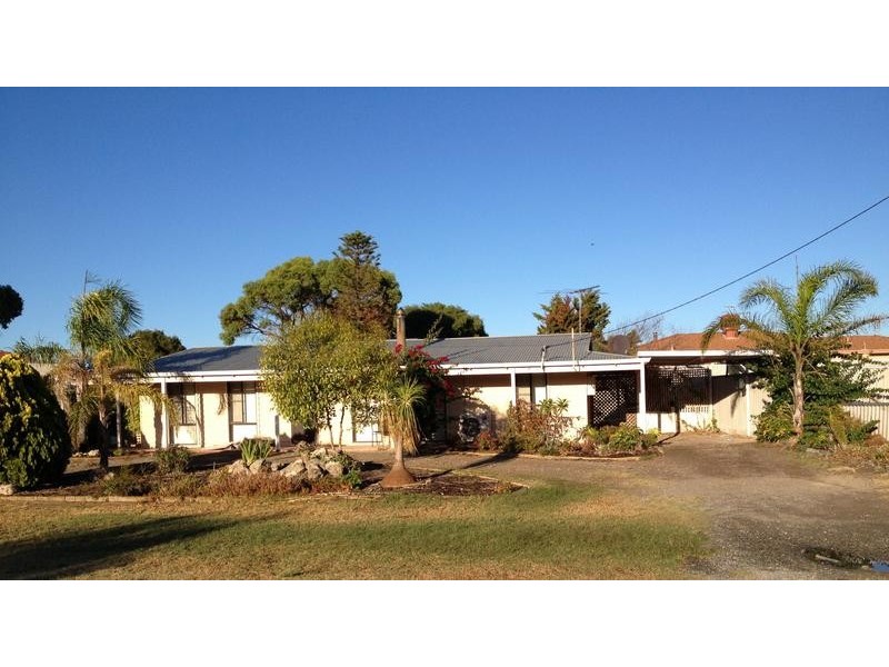 5 Weebo Street, Golden Bay WA 6174