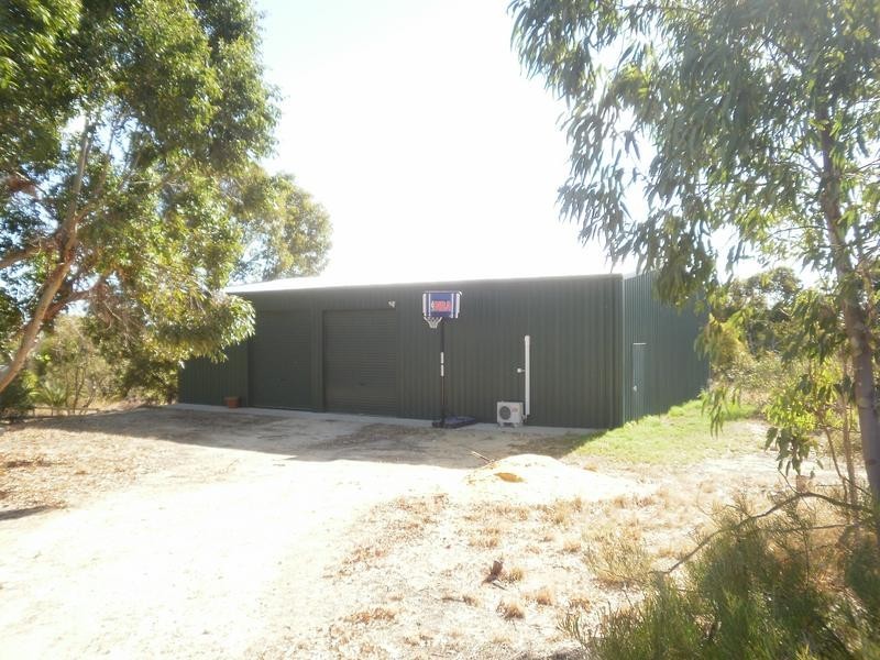 124 Magenup Drive, Wandi WA 6167