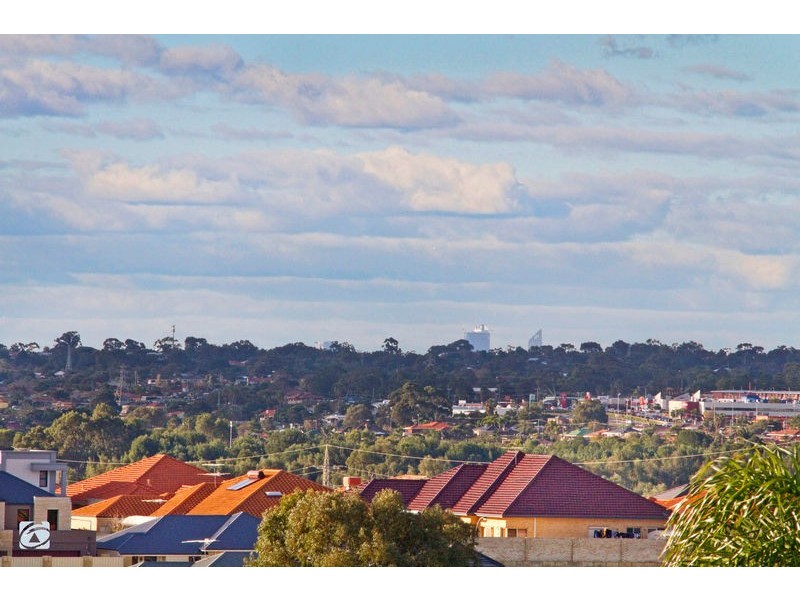 13 Hayward Parade, Coogee WA 6166