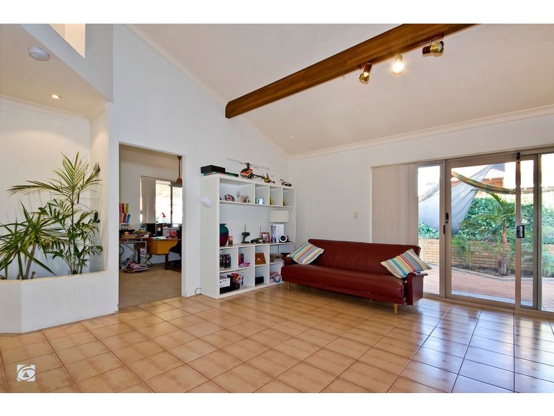 13 Hayward Parade, Coogee WA 6166