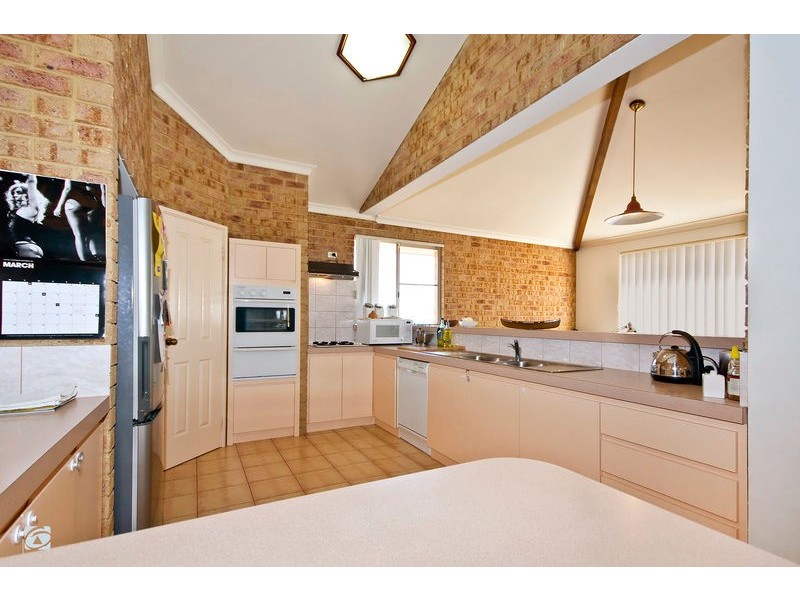 13 Hayward Parade, Coogee WA 6166