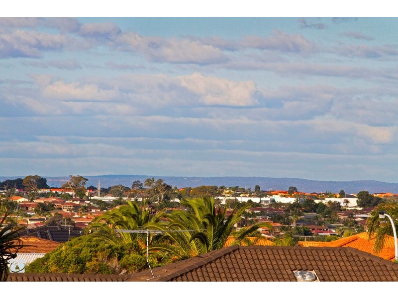 13 Hayward Parade, Coogee WA 6166