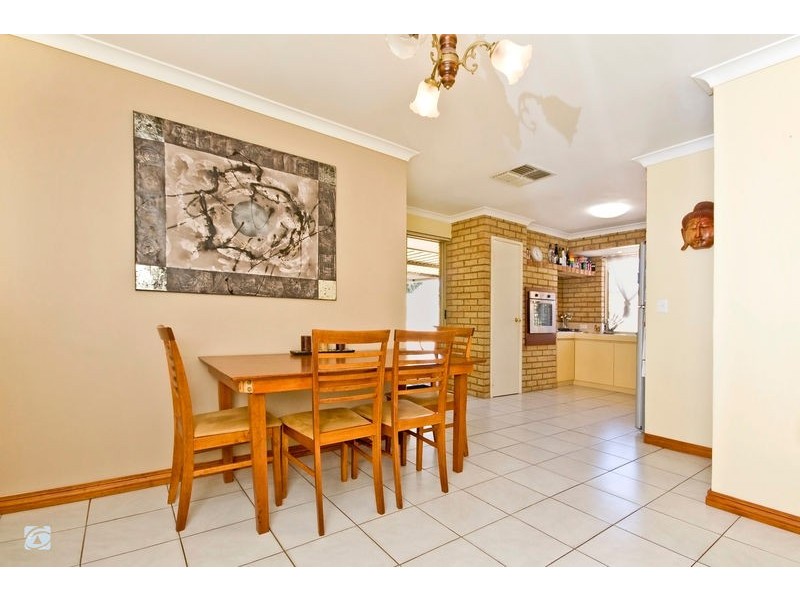 17 Jeavons Place, South Lake WA 6164