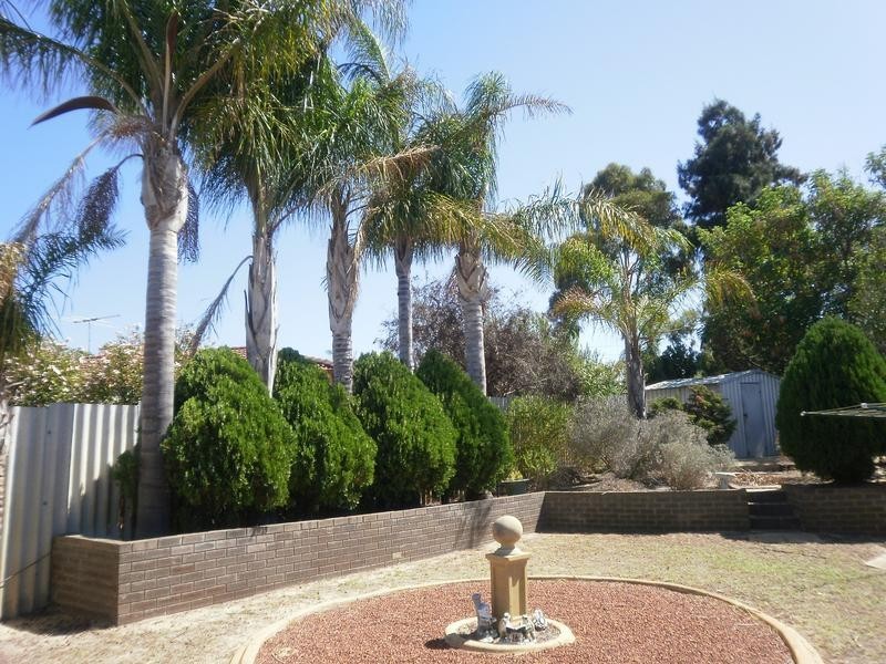 15 Meadowbank Tce, South Lake WA 6164