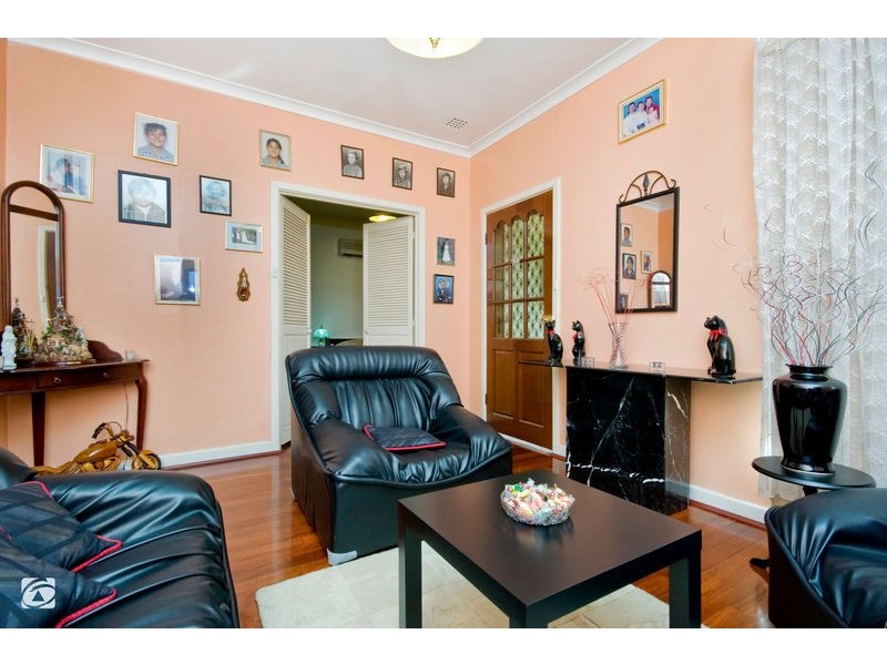 52 Coolbellup Avenue, Coolbellup WA 6163