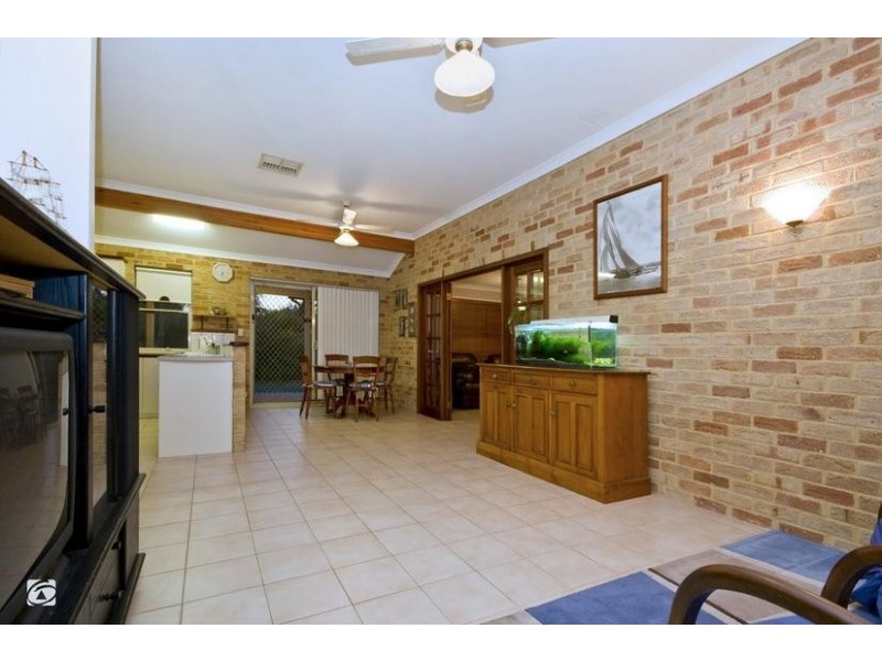 8 Jilakin Loop, Canning Vale WA 6155