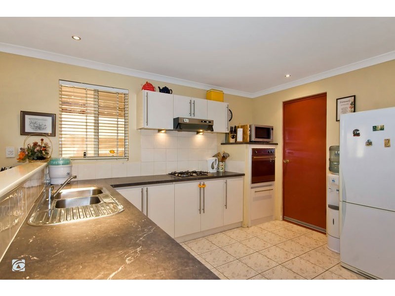 12 Leichhardt Crossing, Hammond Park WA 6164