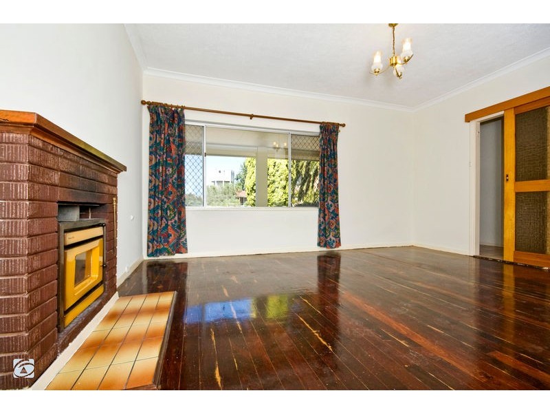 40 Williams Road, Coolbellup WA 6163