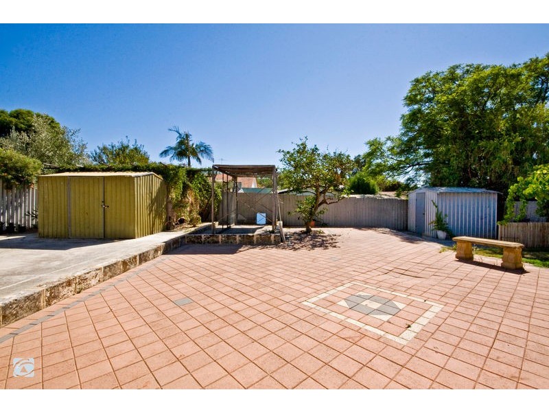 40 Williams Road, Coolbellup WA 6163