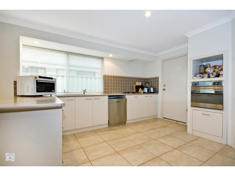 11 Kinglake Way, Aubin Grove WA 6164
