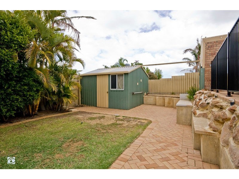 26 Blackthorne Crescent, South Lake WA 6164