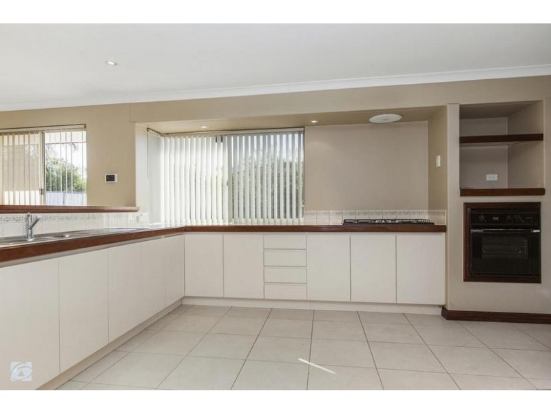 43 Bolderwood Drive, South Lake WA 6164