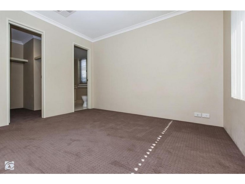 43 Bolderwood Drive, South Lake WA 6164