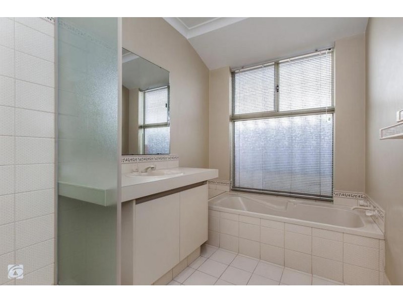 43 Bolderwood Drive, South Lake WA 6164