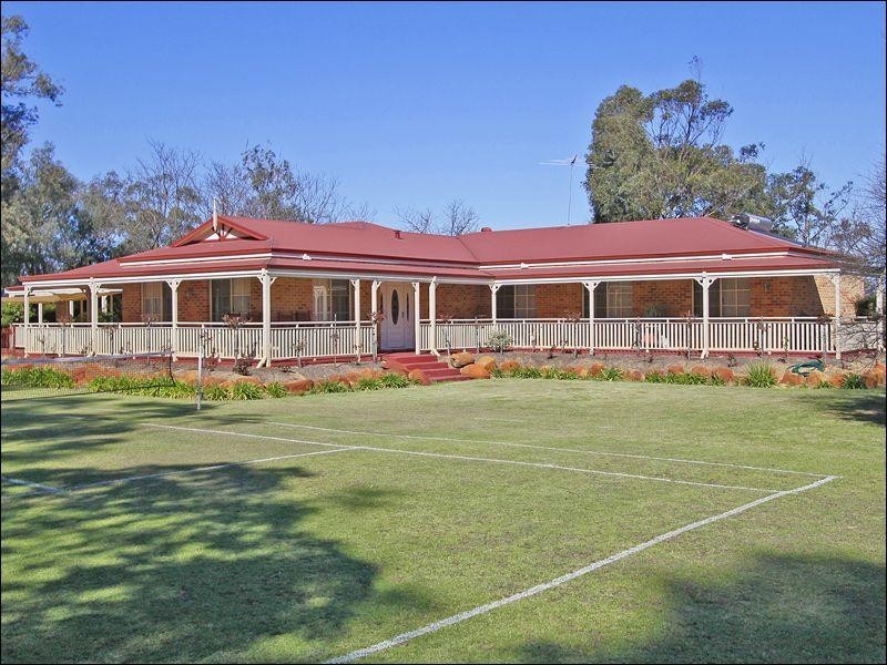 49 Mandogalup Road, Mandogalup WA 6167