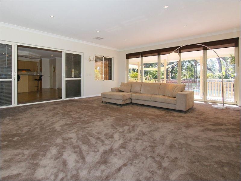 49 Mandogalup Road, Mandogalup WA 6167