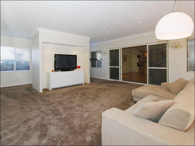 49 Mandogalup Road, Mandogalup WA 6167
